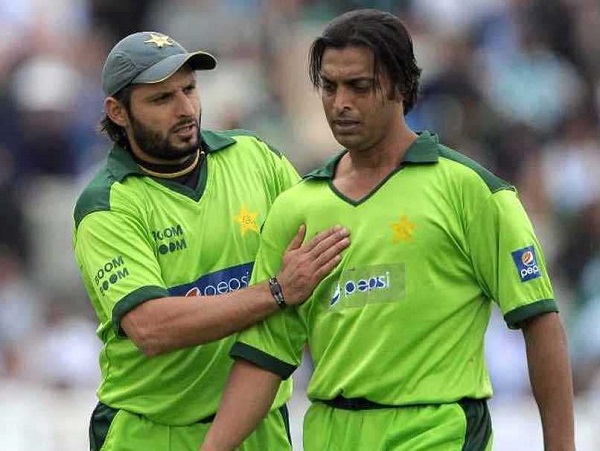 Shahid Afridi & Misbah-Ul-Haq Epic Troll Shoaib Akhtar, Video Will Leave You In Splits - RVCJ Media