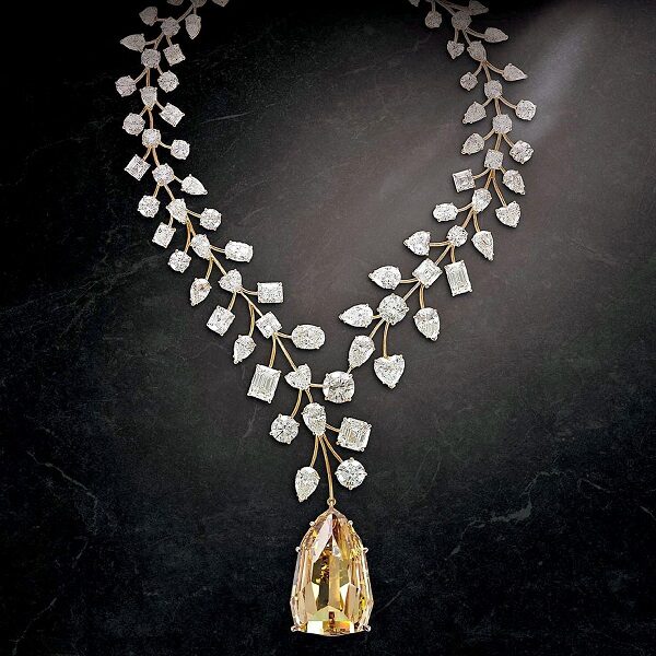 L’Incomparable Diamond Necklace