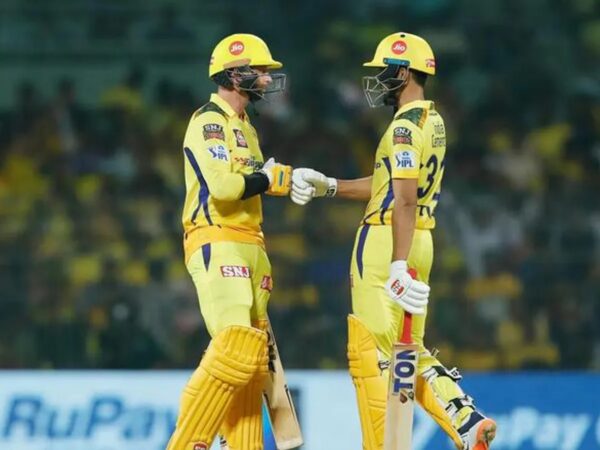 “He’s The Biggest Asset In Indian Cricket,” Fans React As Dhoni’s Pic With SRH Players Go Viral - RVCJ Media