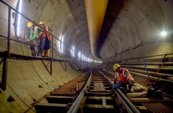 Kolkata Metro Scripts History By Becoming The First In India To Run A Metro Underwater RVCJ Media