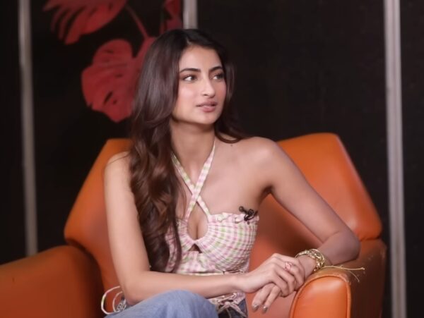Salman Reacts To Palak’s Low Neckline Remark, Says “Jitni Dhaki Huyi Hongi, Better Hai” - RVCJ Media