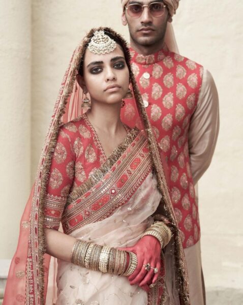 Sabyasachi Comes Up With New Collection But It’s Sad Expression Of Models That Catch Attention RVCJ Media