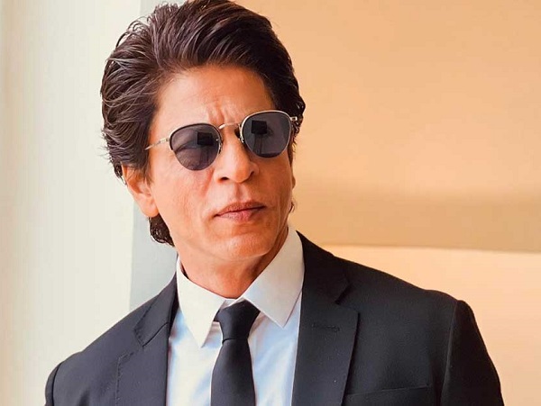 Shah Rukh Khan Gives A Heart-Winning Reply To A Journo’s Query On Being Hindu & Not Muslim RVCJ Media