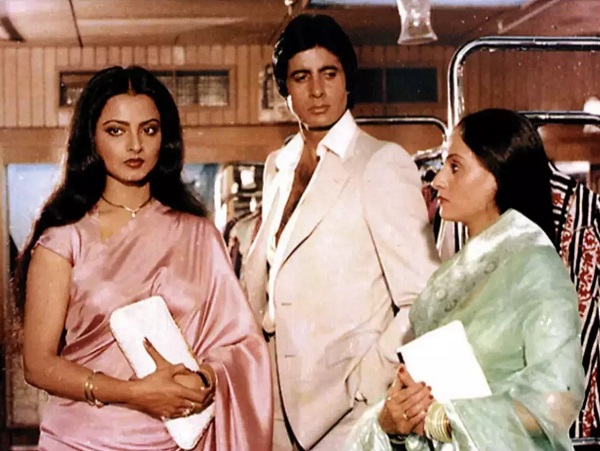When Yash Chopra Surprisingly Revealed, “Rekha Is Amitabh Bachchan’s Girlfriend” - RVCJ Media