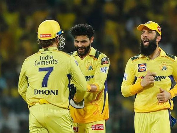 CSK Lifting IPL Trophy For The 5th Time & Equaling Count With MI Sets The Internet On Fire - RVCJ Media