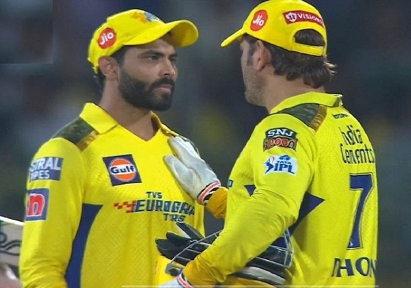 MS Dhoni Lifts Ravindra Jadeja After Winning Knock, Puts All The Rift Rumours To Rest RVCJ Media