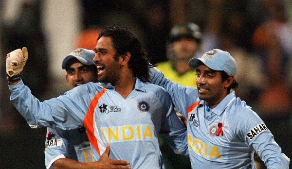 Dhoni’s Old Video Disclosing Why He Chose Joginder & Not Harbhajan In WC Final Goes Viral RVCJ Media