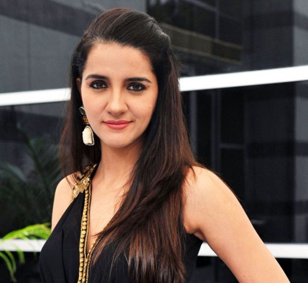 Aamna Sharif To Prachi Desai, 9 Successful TV Actors Who Failed Miserably At Bollywood - RVCJ Media