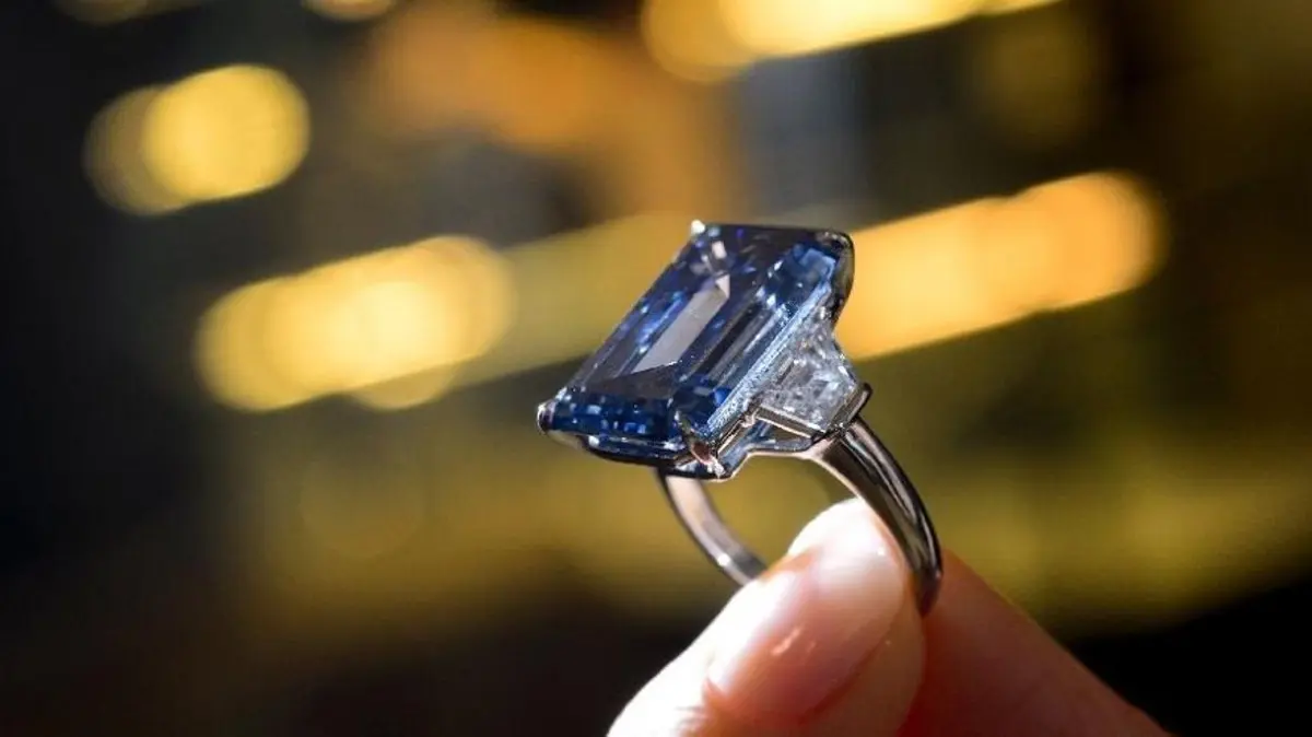 Chopard Blue Diamond Ring | Chopard has an old reputation of… | Flickr