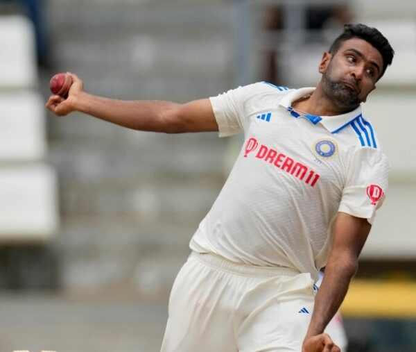 R Ashwin Reacts To Umpire Nitin Menon’s Decision During 5th Ashes Test - RVCJ Media