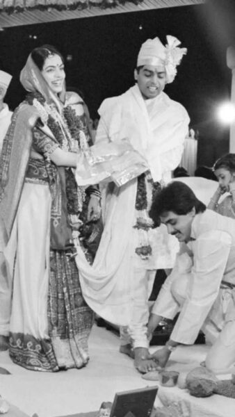 Have You Seen These Rare Pics Of Mukesh Ambani & Nita Ambani’s Wedding? RVCJ Media