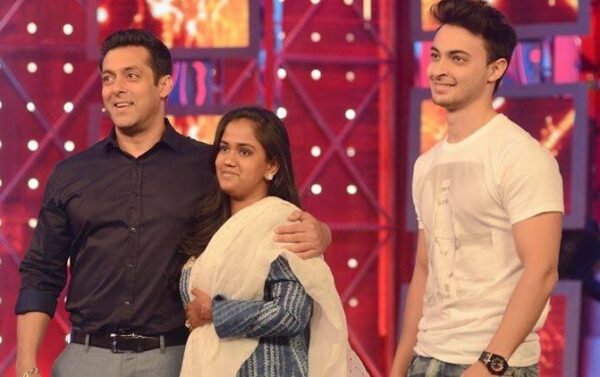 This Is How Salman Khan Reacted When Aayush Sharma Told Him That He Wanted To Marry Arpita RVCJ Media