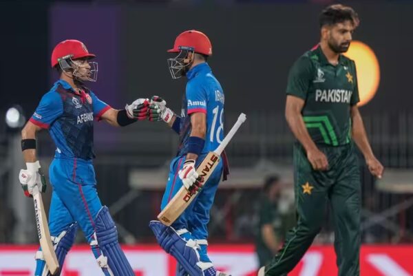 Iftikhar Ahmed Talking To ‘Nobody’ Or A ‘Ghost’ During PakVsAfg Leaves Internet Perplexed RVCJ Media