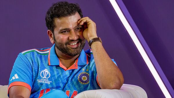 Jos Buttler Asks Babar Azam To Translate Rohit Sharma’s Reply To Journo That Made People Laugh - RVCJ Media