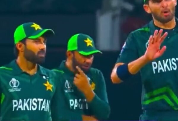 Iftikhar Ahmed Talking To ‘Nobody’ Or A ‘Ghost’ During PakVsAfg Leaves Internet Perplexed - RVCJ Media