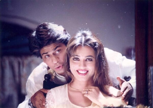 Shah Rukh Shot ‘Yeh Dil Deewana’ From ‘Pardes’ While Driving To Airport For Meeting Pregnant Gauri RVCJ Media