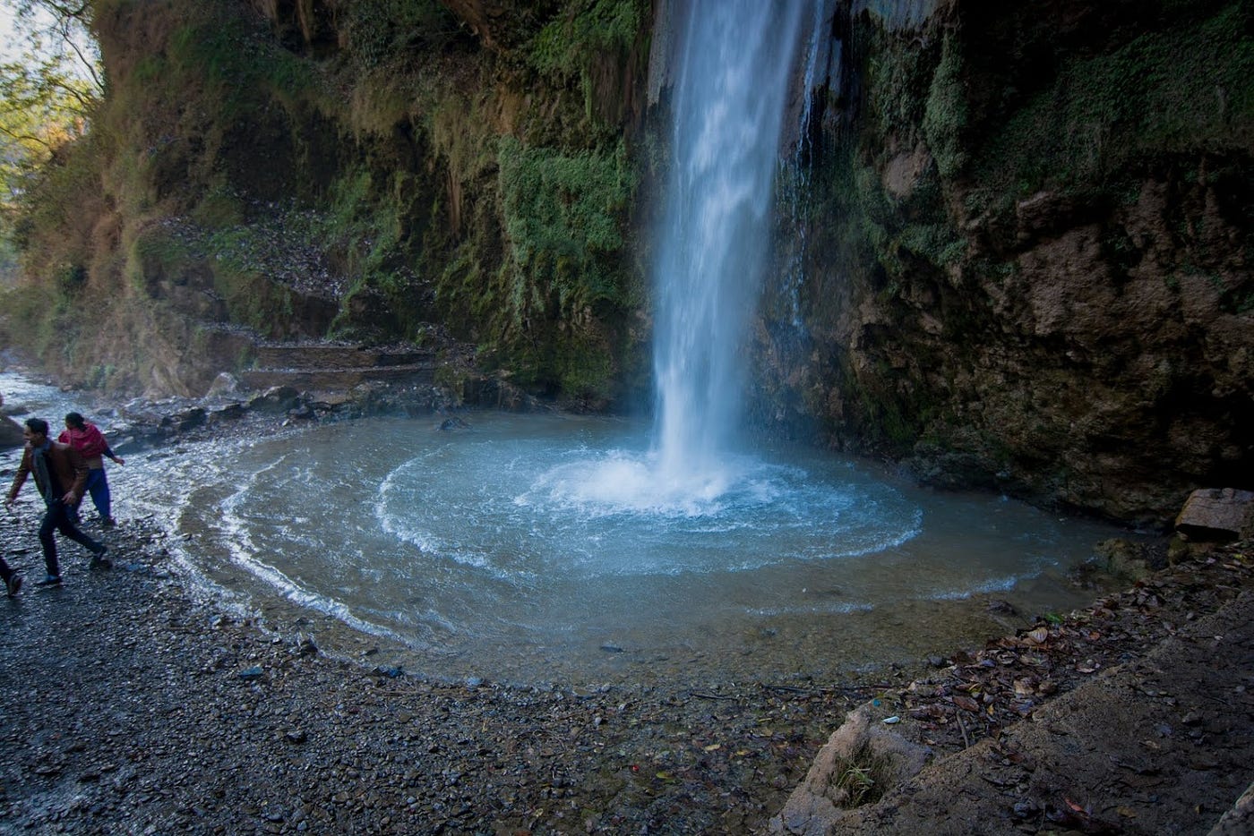 7 Breathtaking Waterfalls in Uttarakhand: A Natural Wonder Tour