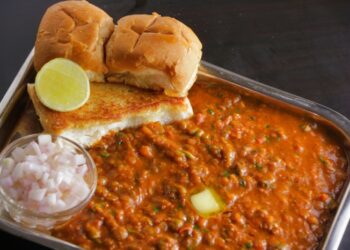 Pav Bhaji, Misal Pav, And More: Top 6 Most Popular Foods to Try In Maharashtra