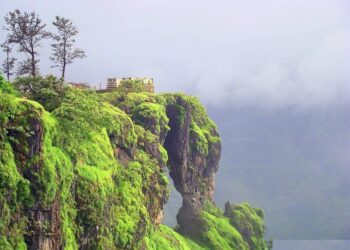 Pune, Lonavala, and Panchgini: 6 Best Places to Visit in Maharashtra