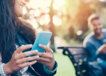 A Guide to Finding Local Single Females on Dating Apps - RVCJ Media