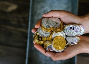 From Bitcoin to Better Lives: A Guide to Charitable Cryptocurrency Giving