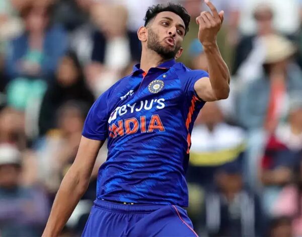 Hardik Pandya Out Of World Cup 2023 & This Cricketer Has Been Named His Replacement - RVCJ Media