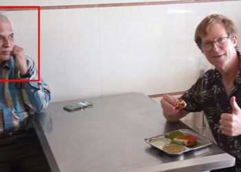 Jonty Rhodes Gave An Apt Reply To Troller Who Slammed Him For Not Sharing Food With Driver