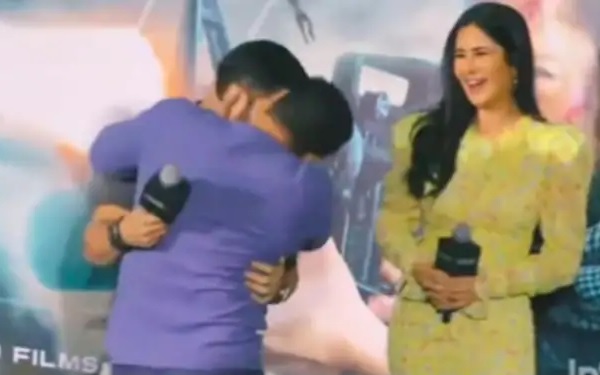 Salman Khan Tried To Kiss Emraan Hashmi, Left Katrina Kaif In Splits, Watch The Video - RVCJ Media