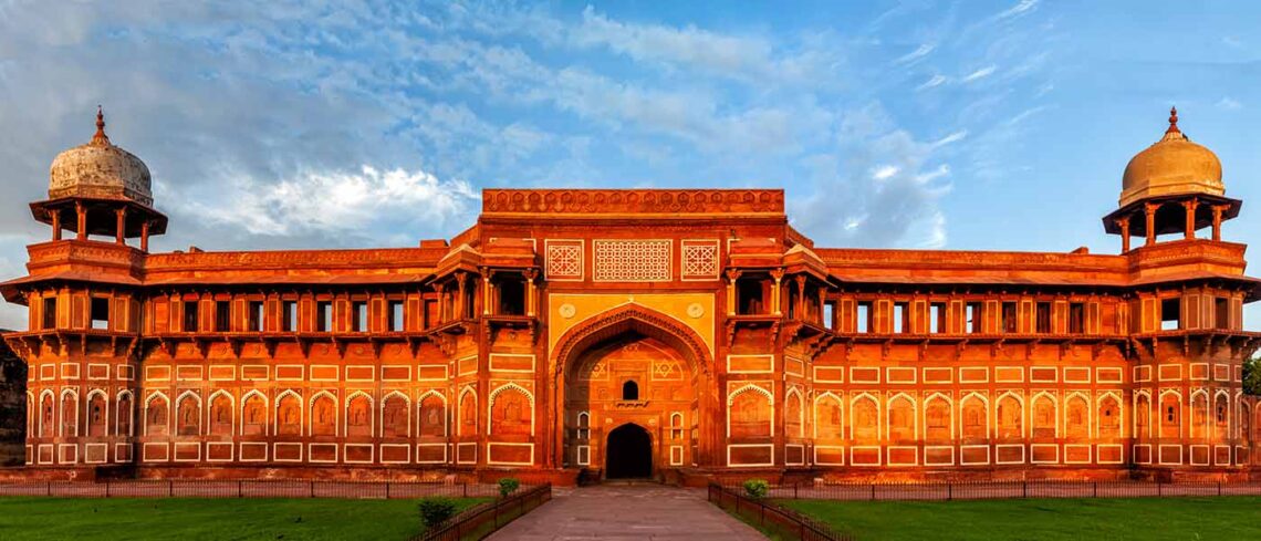 Historical Legacy And Grandeur: 6 Best Historical Forts To Visit In India 1 Historical Legacy and Grandeur: 6 Best Historical Forts to Visit in India