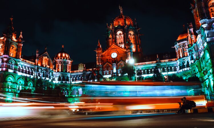 10 Best Fashion Street Shopping Places In Mumbai 1 10 Best Fashion Street Shopping Places in Mumbai