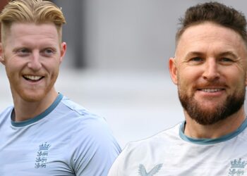 Virat Kohli’s Doppelganger Spotted Wearing Indian Jersey In Ayodhya, Mobbed By Fans