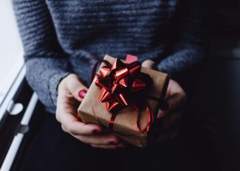 9 Best Corporate Gifting Brands For Diwali Festival