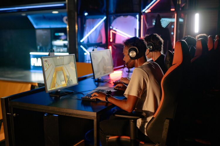 How To Deal With Toxic Behavior In Online Gaming Communities 1 How To Deal With Toxic Behavior In Online Gaming Communities