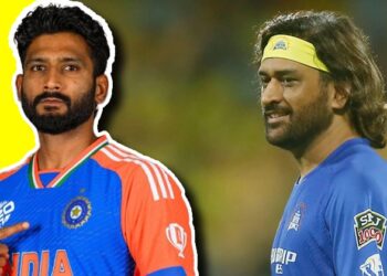 Khaleel Ahmed Opens Up On His Viral Photo In Which He Is Receiving A Bouquet From MS Dhoni