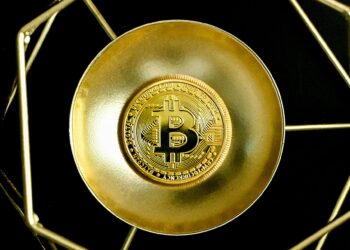 Stay Ahead: Identifying and Managing Bitcoin Investment Risks Effectively
