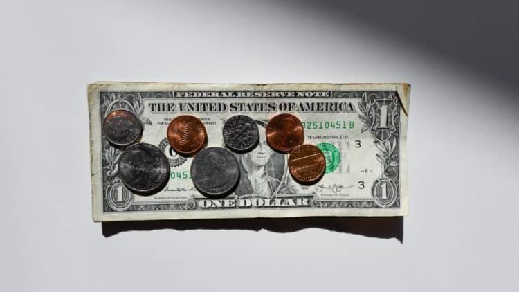 How Micro-Investing Is Helping Close The Wealth Gap 1 How Micro-Investing is Helping Close the Wealth Gap