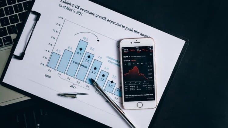 The Beginner’s Investment Blueprint: Training For Financial Success 1 The Beginner’s Investment Blueprint: Training for Financial Success