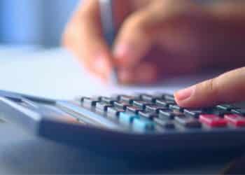 Choosing Between SIP and Lumpsum in Mutual Fund Investments