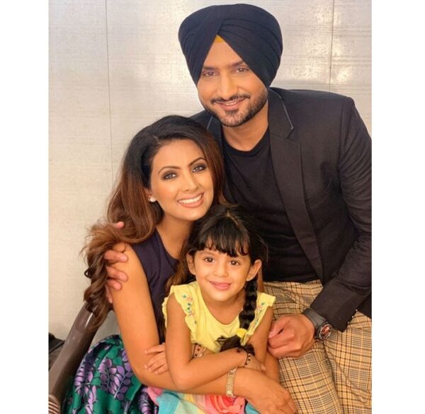 Harbhajan Singh’s Daughter Sends Heartfelt Message To Virat On Retirement, Kohli Reacts - RVCJ Media