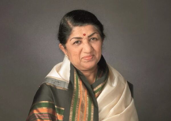 DYK Manoj Kumar Saved This Classic Song of Lata Mangeshkar Before It Got Junked? - RVCJ Media