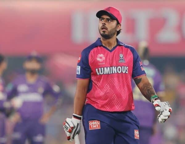 Watch How Vaibhav Suryavanshi Bargains With Nitish Rana For Bat & Gets What He Wants - RVCJ Media