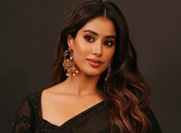 Janhvi Kapoor Stirs Controversy By Liking A Reel Praising Sridevi And Insulting Madhuri Dixit - RVCJ Media