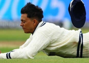 “Easy To Sit….,”, Ex-Fielding Coach Defends Yashasvi Jaiswal Amid Backlash For Dropped Catches