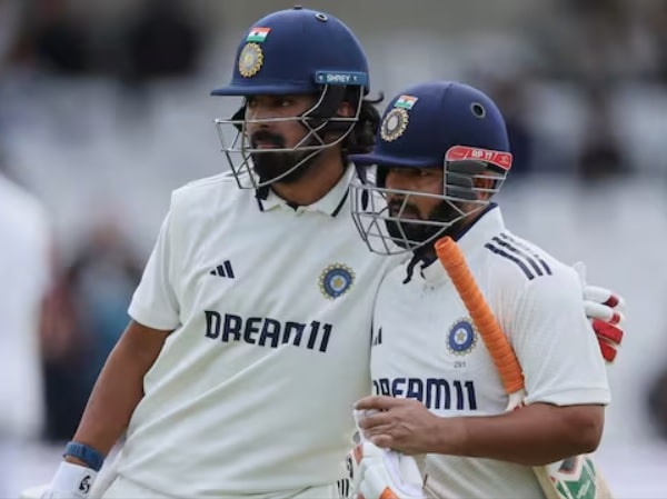 Sanjay Manjrekar Took A Jibe At Virat Kohli After India’s Superb Performance At Headingley - RVCJ Media