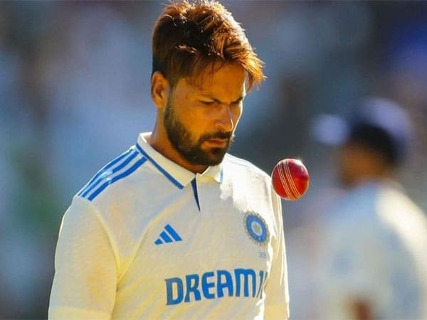 Mukesh Kumar’s Cryptic Post After Harshit Rana Gets Included In Test Squad Goes Viral - RVCJ Media