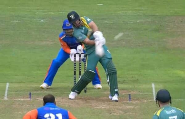 AB De Villiers Makes Fans Nostalgic With Yusuf Pathan’s Stunning Catch, Video Goes Viral - RVCJ Media