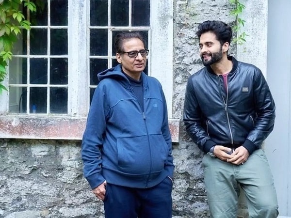 Farah Khan Takes A Funny Jibe At Jackky Bhagnani, Says “Pehle 10 Floor The, Ab 5 Reh Gaye” - RVCJ Media