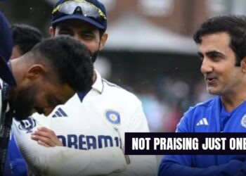 Mohammed Siraj Got Mobbed By Fans As He Arrived At Mumbai Airport, Fans Wanted Selfies