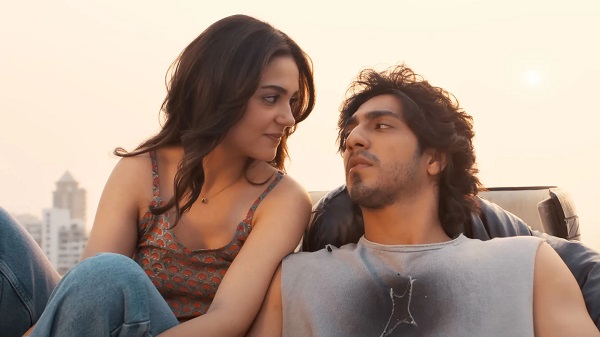 “They’re Dating,” Fans Guess As Shy Aneet Padda Refuses To Hold Ahaan Panday’s Hand In Public - RVCJ Media