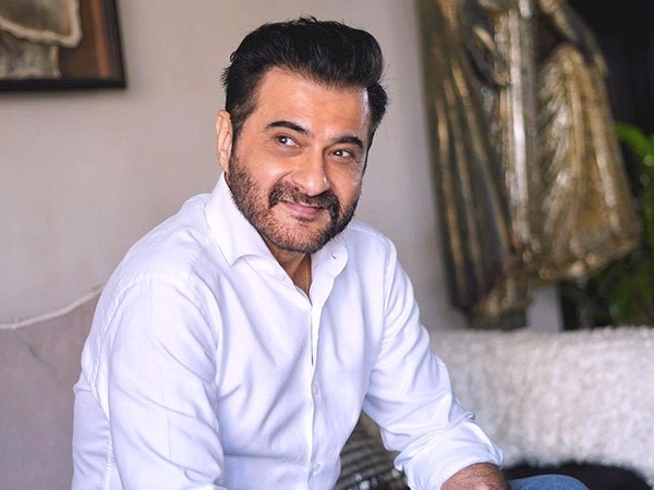 When Sanjay Kapoor Talked About His Failed Romance With Tabu & What Delayed Release Of Prem - RVCJ Media